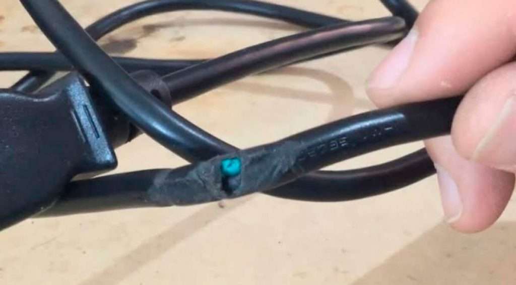 cable electrico desgastado