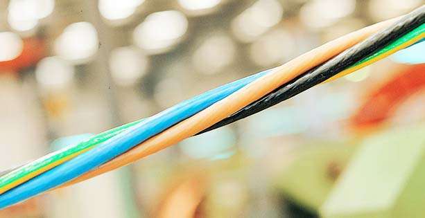 Instalaciones de cables con cuatro conductores