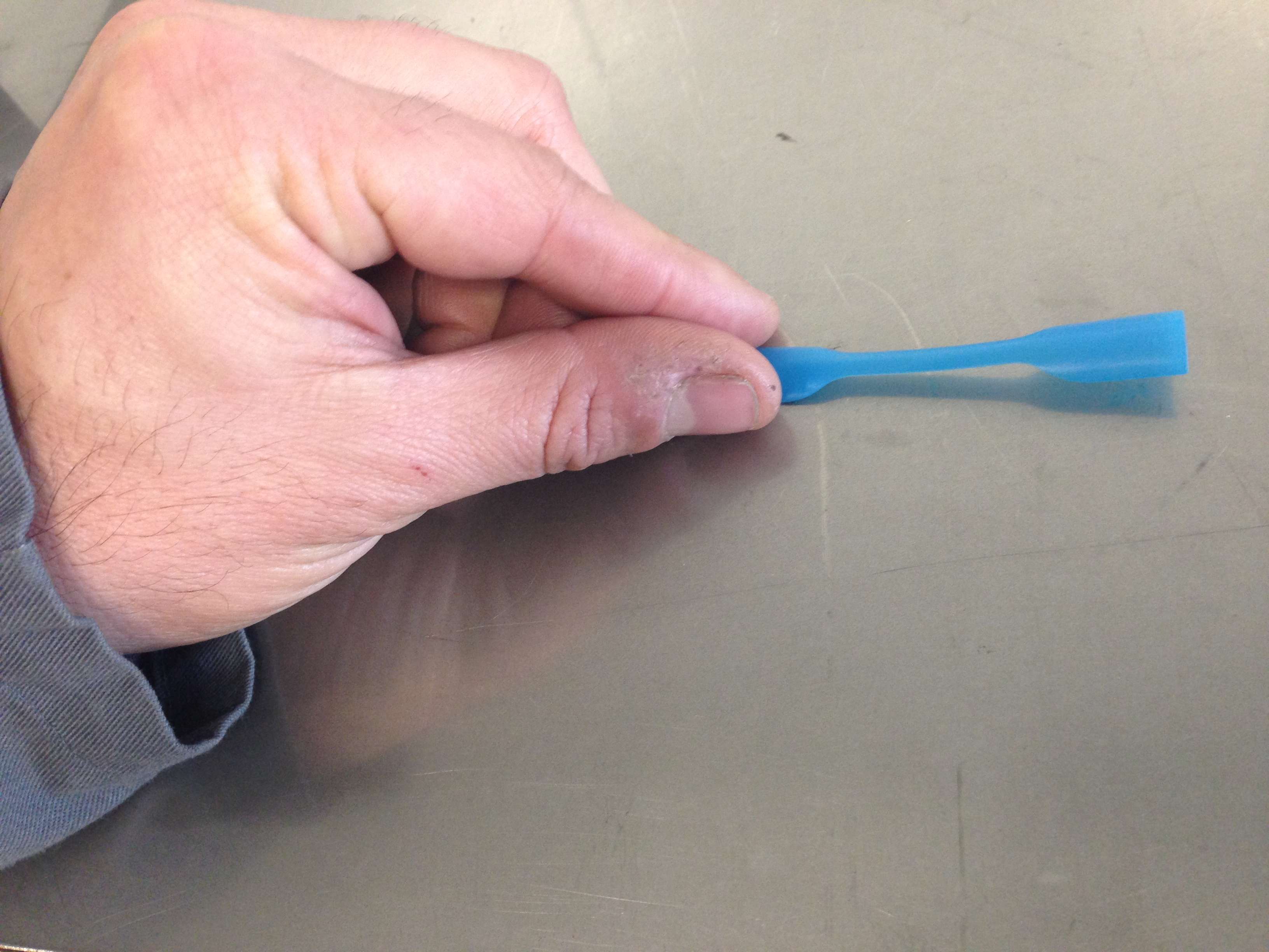 muestra extraída del aislamiento o cubierta del cable